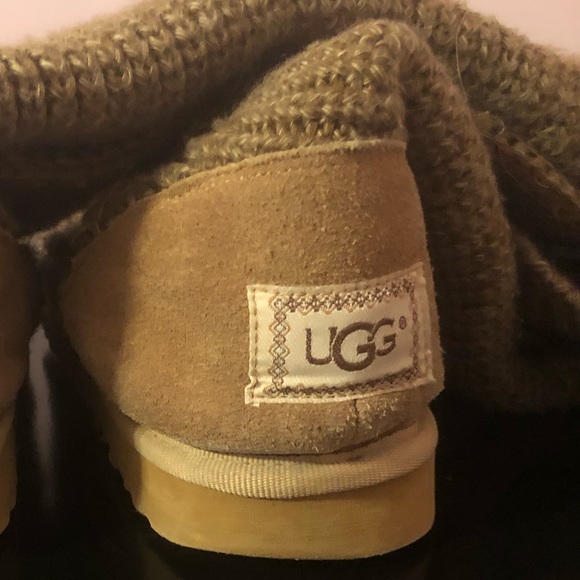 🔥🔥CLEARANCE SALE!!Uggs tall 3 button boot for women - Picture 4 of 8